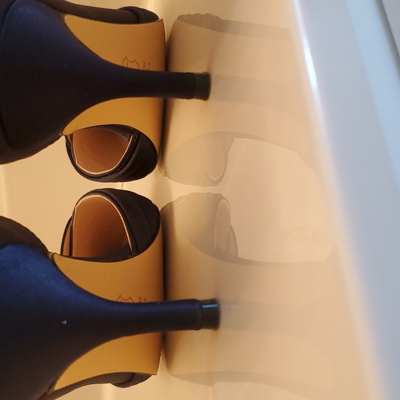 Nina navy satin pumps - Picture 5 of 5